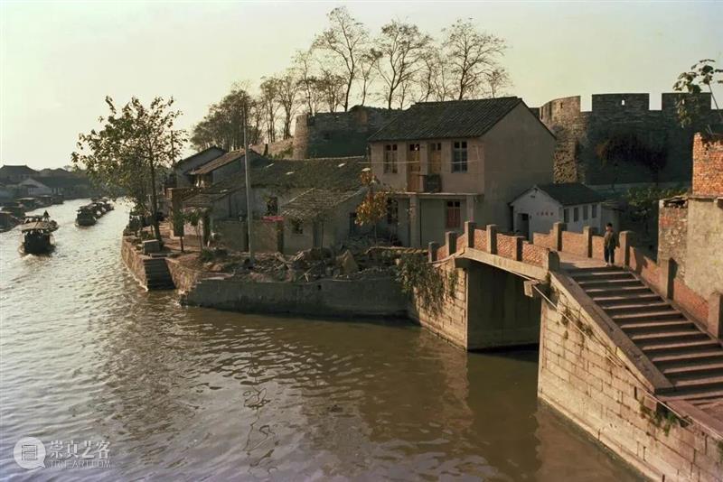 延伸阅读|金石声:“业余”身份的专业眼光 北京中间美术馆 崇真艺客